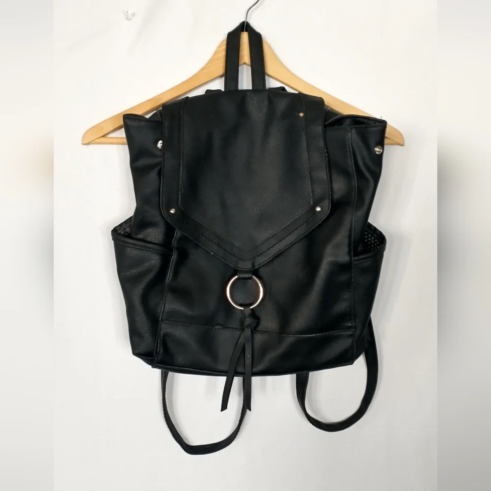backpack supreme louis vuitton Black Epi Leather X Christopher Bag style_BottleHolder Bumbakpak Hamptons Hybrid Messenger Size:30L